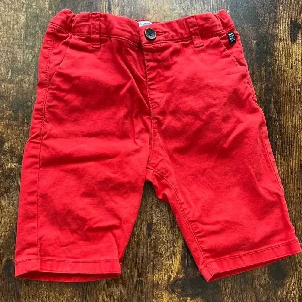 Mayoral | little boys Bermuda style chino short. Size: 5